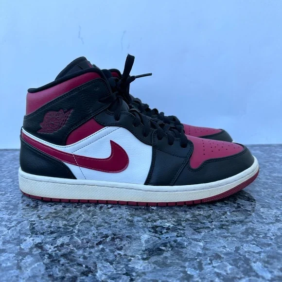 Nike Air Jordan Mid Bred Toe Black Noble Red White 554724-066